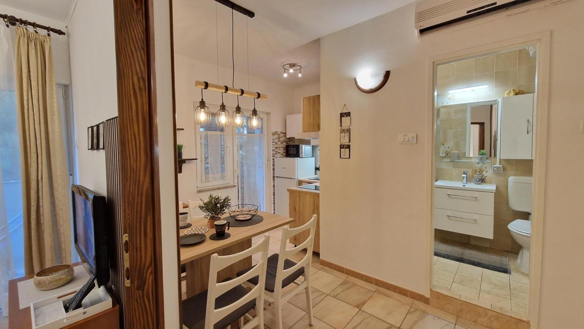 Apartments Godena ロヴィニ エクステリア 写真