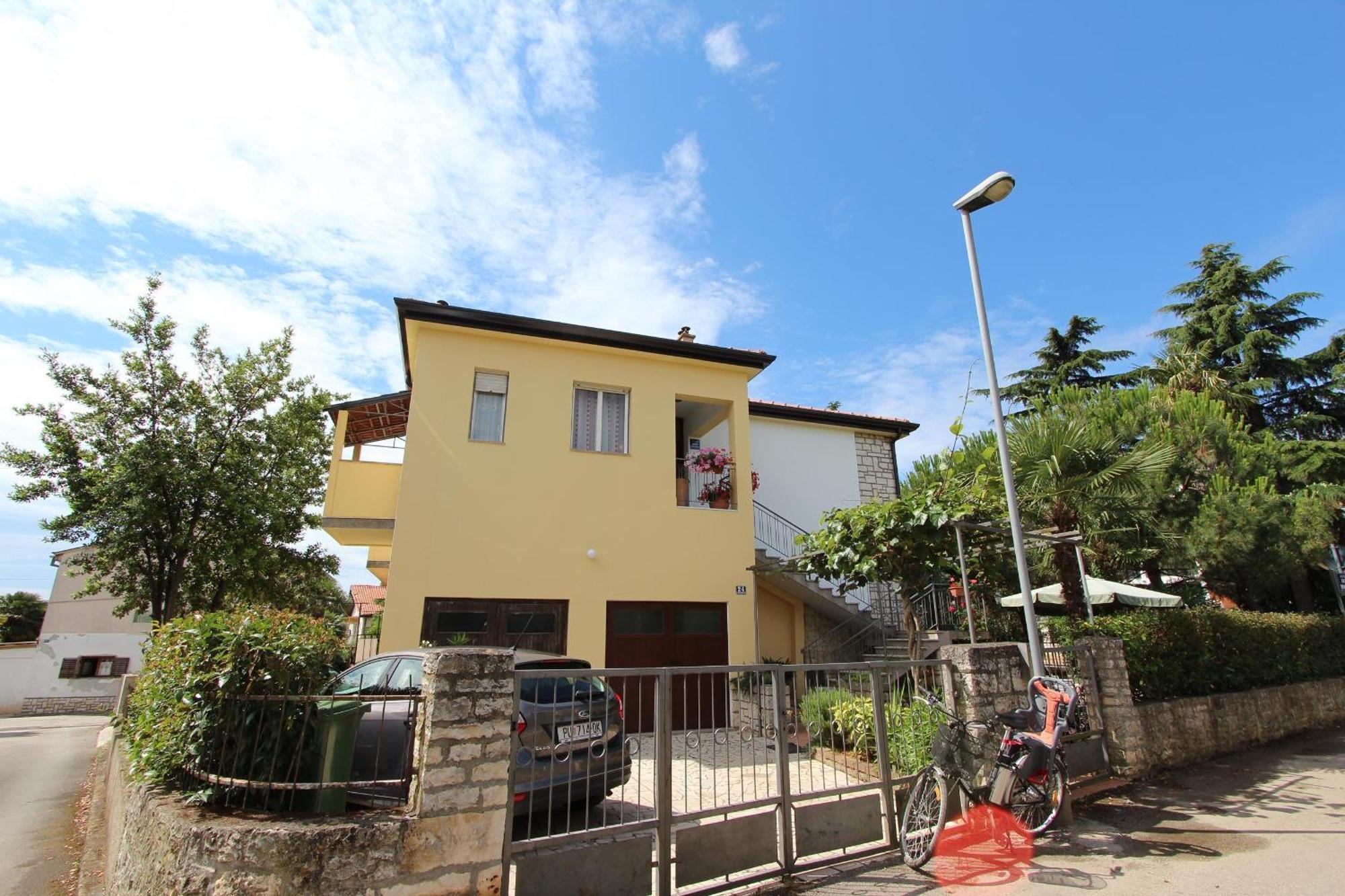 Apartments Godena ロヴィニ エクステリア 写真