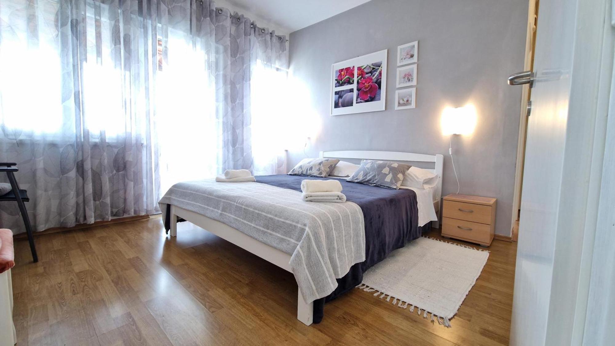 Apartments Godena ロヴィニ エクステリア 写真